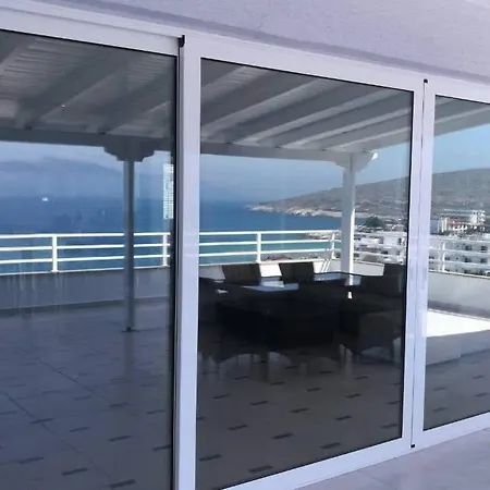 Cruise Ship Penthouse - 99m2 Terrace - 10 Guests Apartment