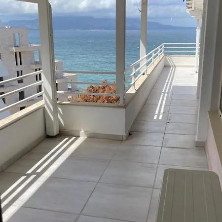 Cruise Ship Penthouse - 99m2 Terrace - 10 Guests Sarande