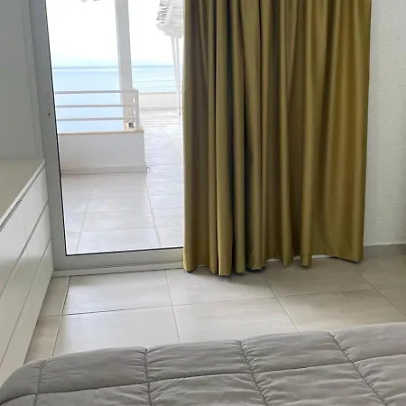 Cruise Ship Penthouse - 99m2 Terrace - 10 Guests *